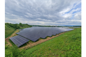 Ограда за фотоелектрически централи и соларни паркове