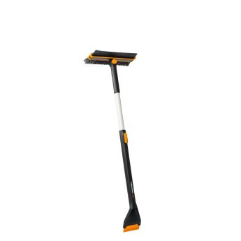 Телескопична въртяща се четка и стъргалка Fiskars X-series™ 96–121 cm 1078492 - ogradina.bg